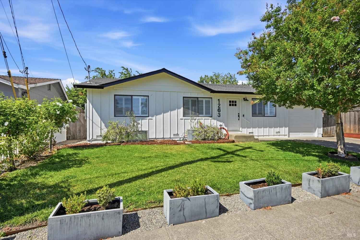 1263 Marian Way
